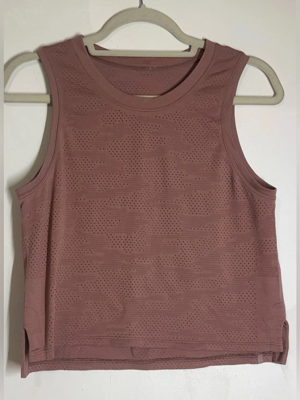 Lululemon Train to Be Tank *Camo Dot Camo Spiced Chai - Picture 4 of 6